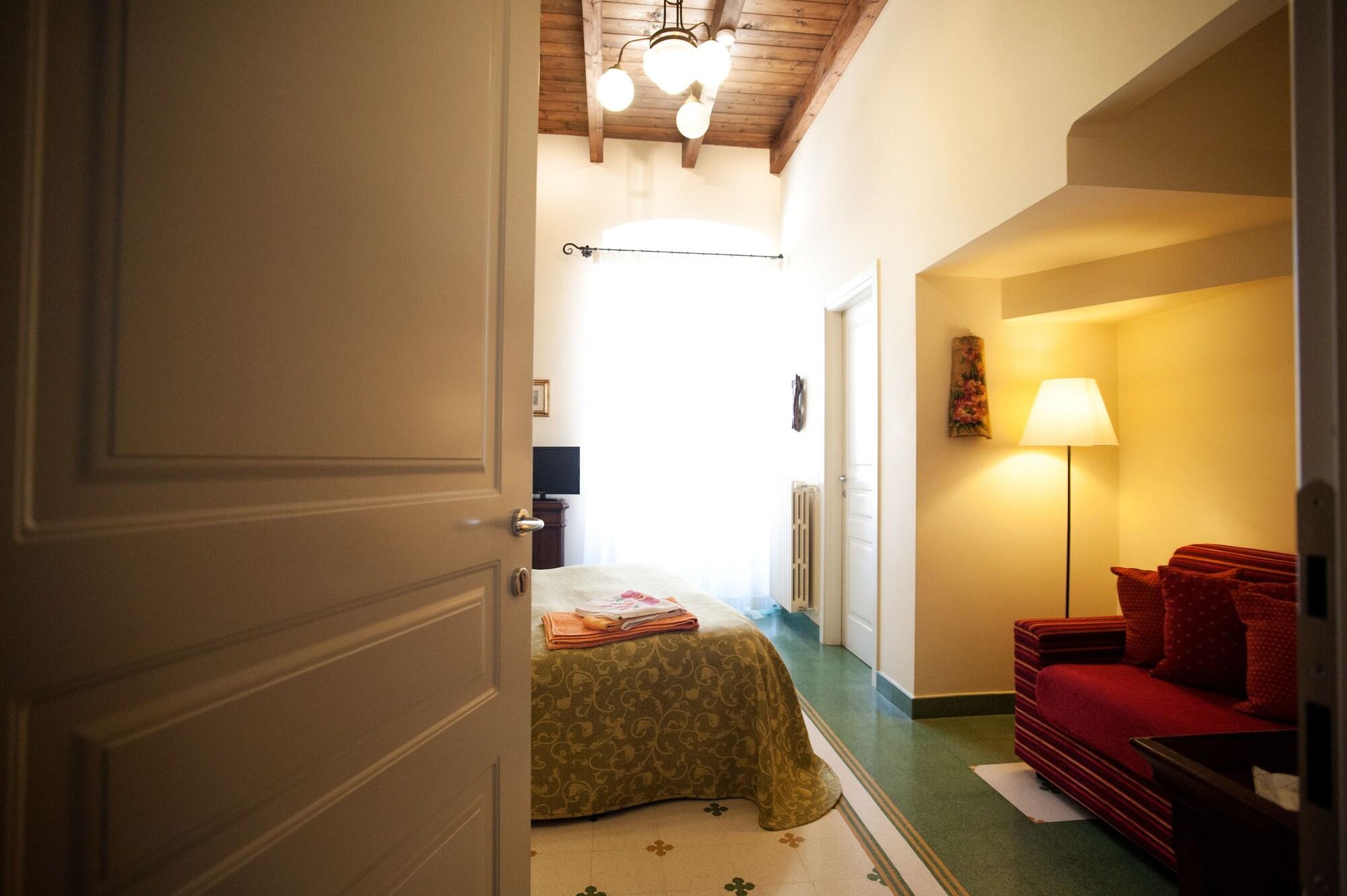 Vinslounge Suite Barletta Luaran gambar