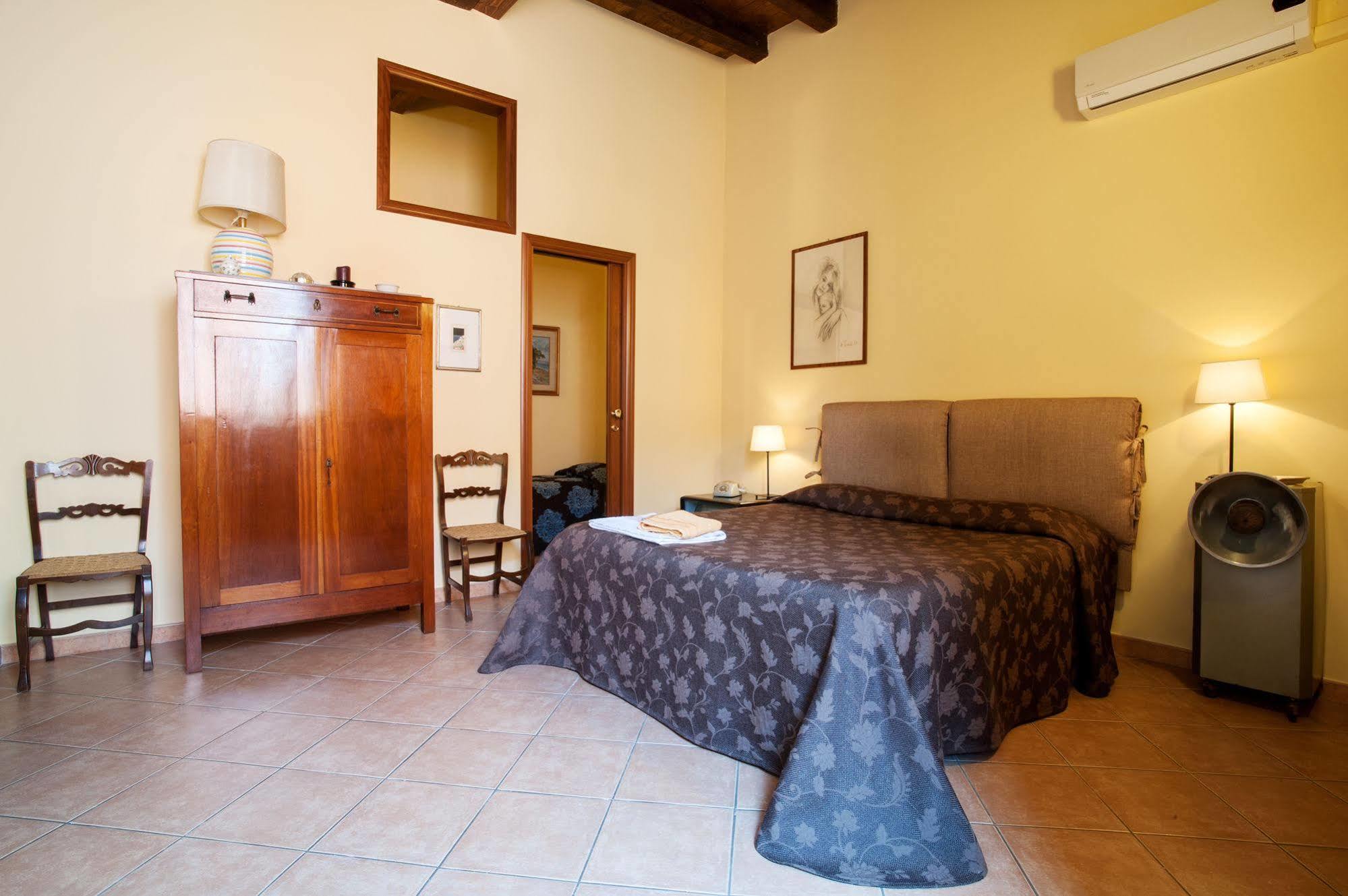 Vinslounge Suite Barletta Luaran gambar