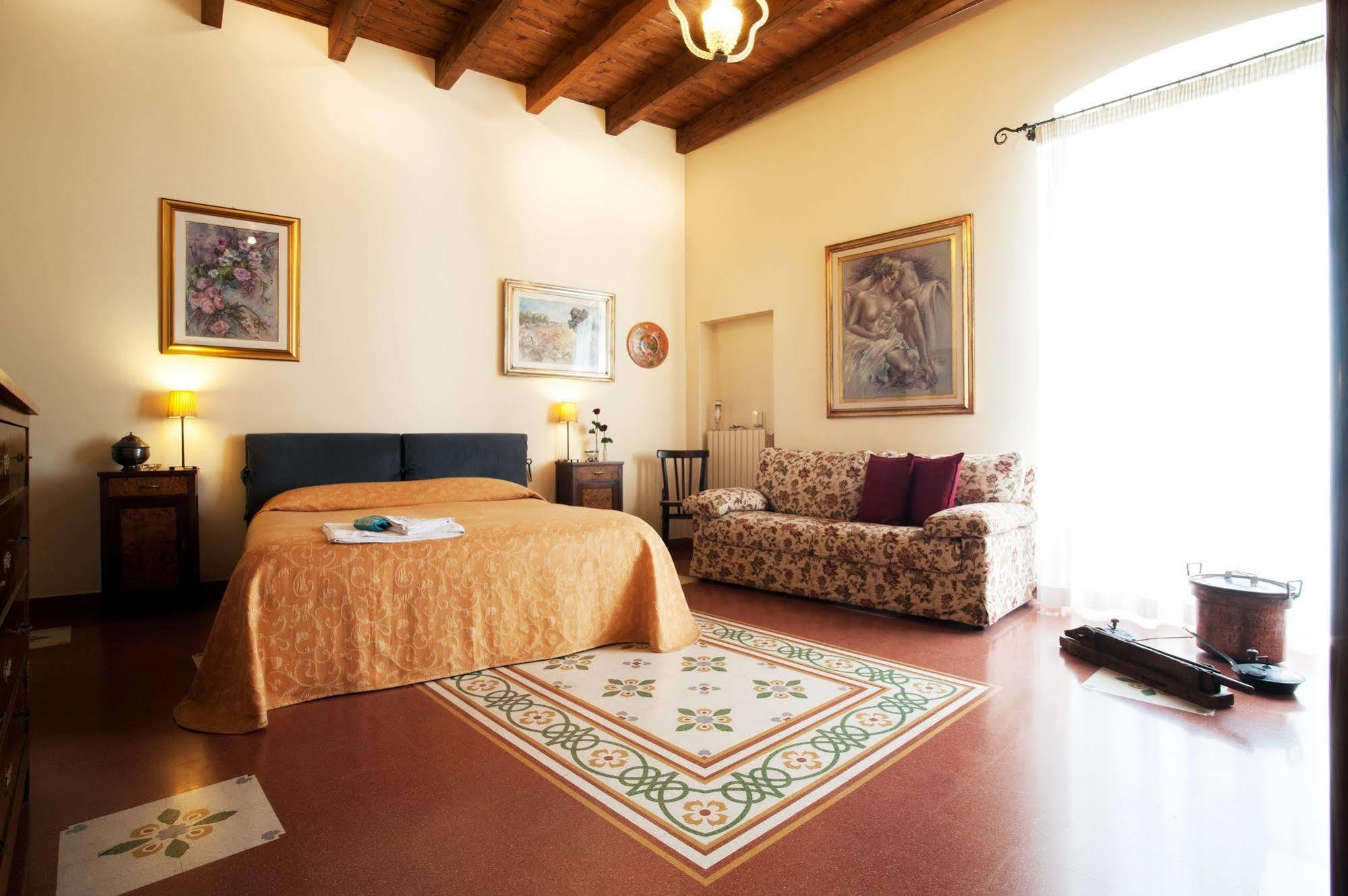 Vinslounge Suite Barletta Luaran gambar